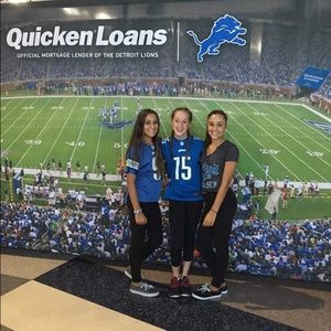 Meet your Posher, Olivia